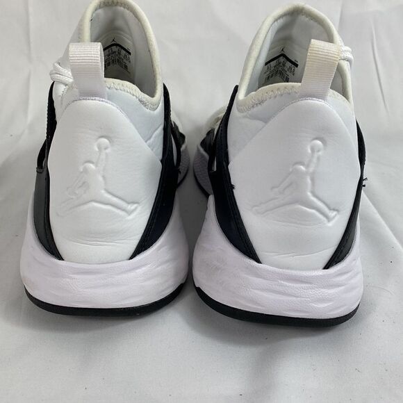 Nike Air Jordan Formula 23 “White Black” size 8.5 - Picture 4 of 9